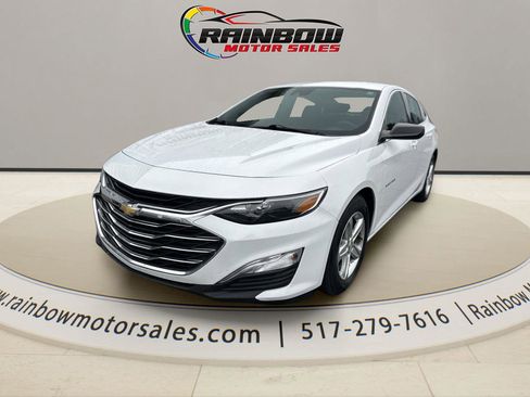Used 2023 Chevrolet Malibu LS image 1