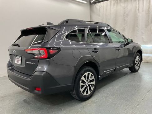 Used 2025 Subaru Outback Premium AWD/4WD image 7