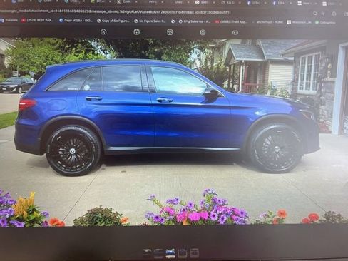 Used 2018 Mercedes-Benz GLC 300 4MATIC image 1
