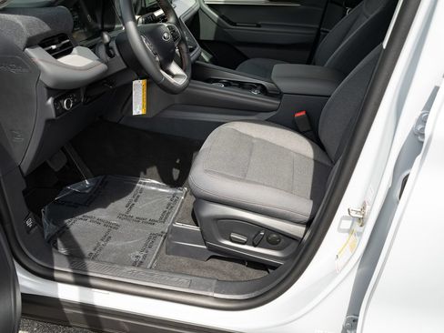 New 2026 Ford Explorer Active RWD image 17