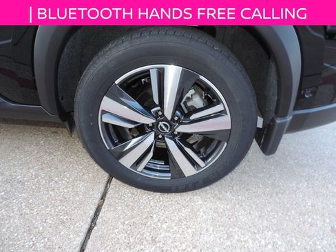 Used 2025 Nissan Rogue SL image 11