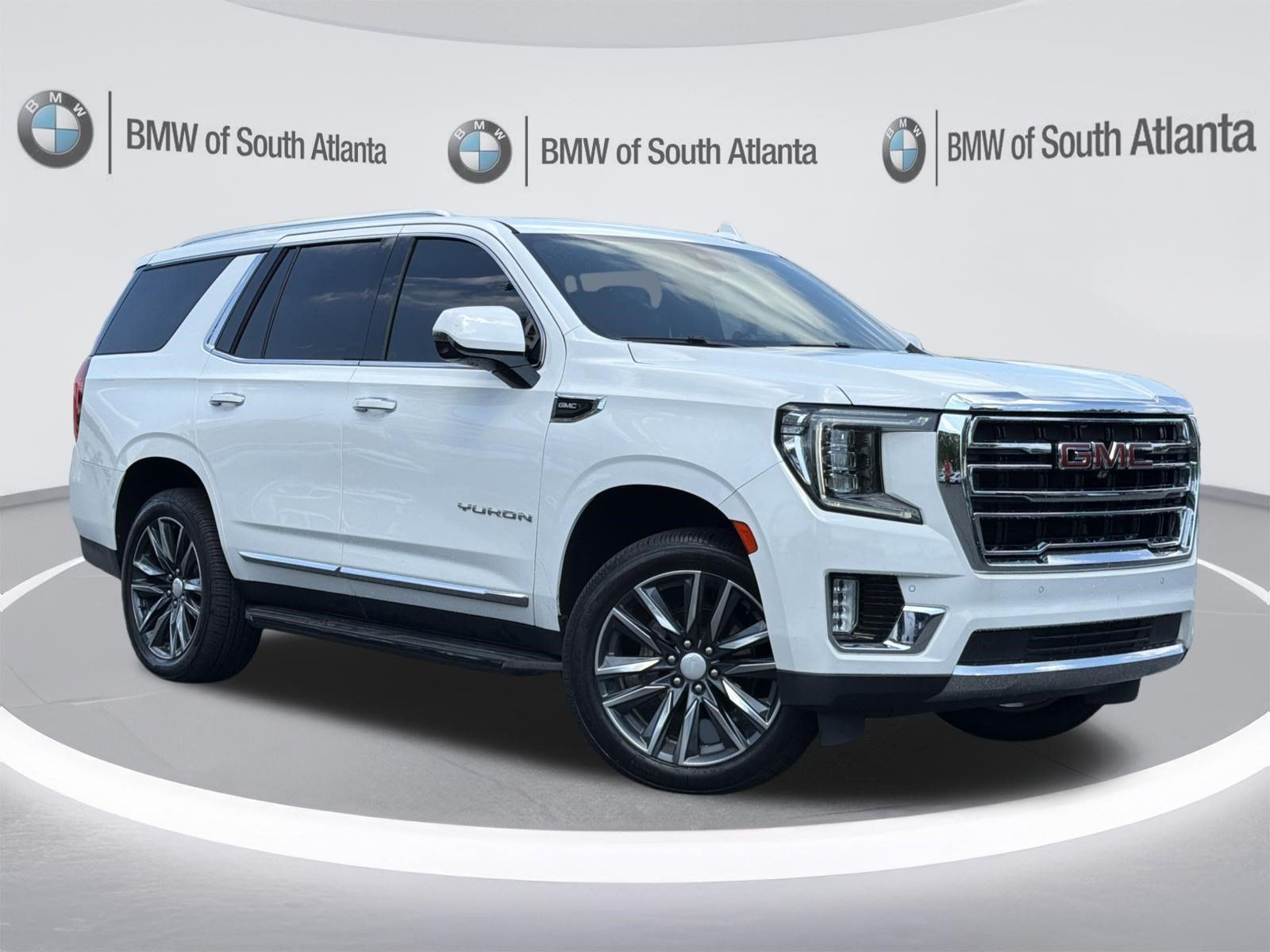 Used 2021 GMC Yukon SLT w/ SLT Premium Package RWD image 2