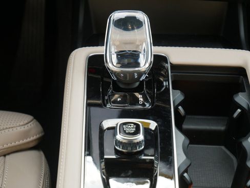 New 2026 Volvo XC90 T8 Ultra w/ Protection Package Premier image 9