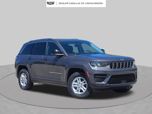 Used 2023 Jeep Grand Cherokee Laredo AWD/4WD image 1