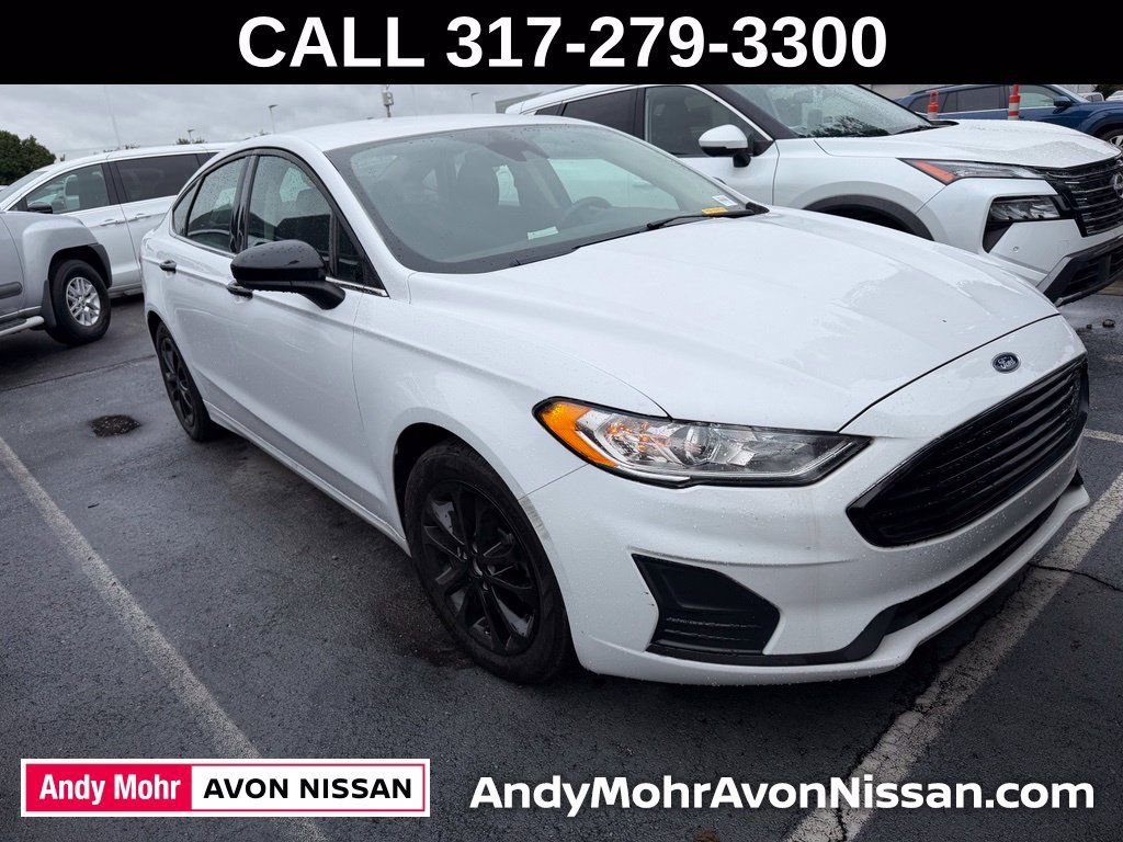 Used 2020 Ford Fusion SE FWD image 1