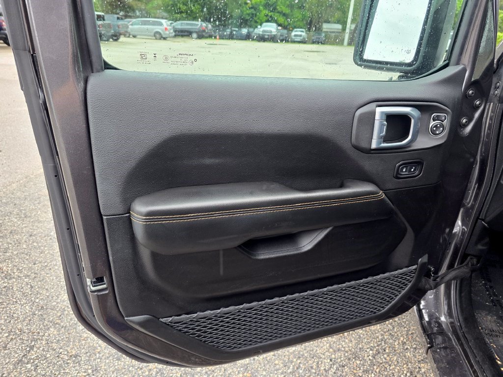 Used 2026 Jeep Wrangler Unlimited Sahara AWD/4WD image 13