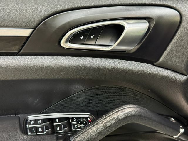 Used 2017 Porsche Cayenne Platinum Edition AWD/4WD image 12