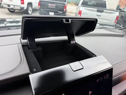 Used 2025 GMC Yukon Denali w/ Sun & Power Step Package AWD/4WD image 41