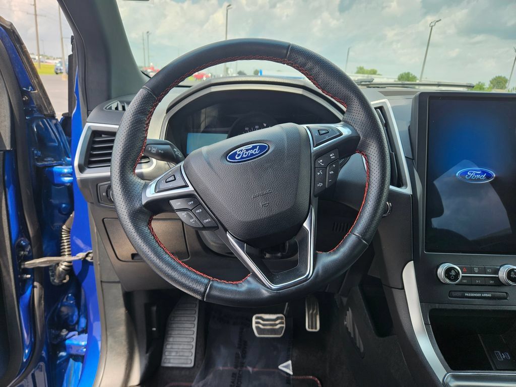 Used 2023 Ford Edge ST-Line AWD/4WD image 18