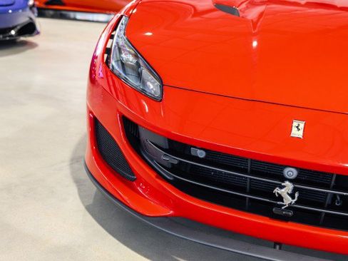 Used 2019 Ferrari Portofino RWD image 11