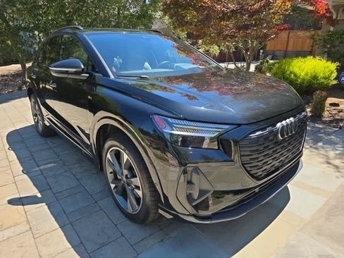 Used 2023 Audi Q4 e-tron Prestige AWD/4WD image 3