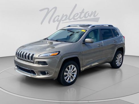 Used 2017 Jeep Cherokee Overland AWD/4WD image 1