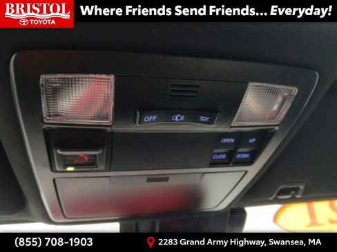 Used 2021 Toyota Tacoma TRD Sport image 28