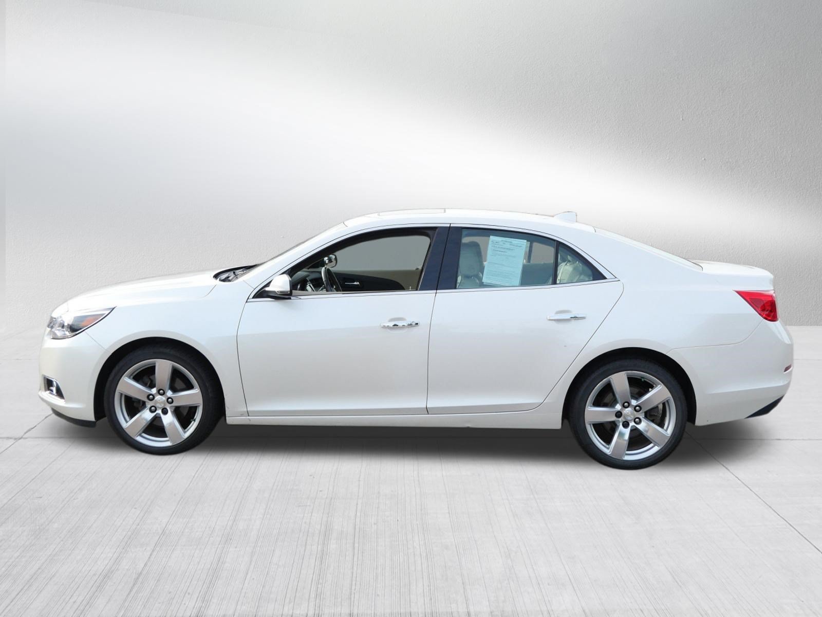 Used 2014 Chevrolet Malibu LTZ FWD image 4