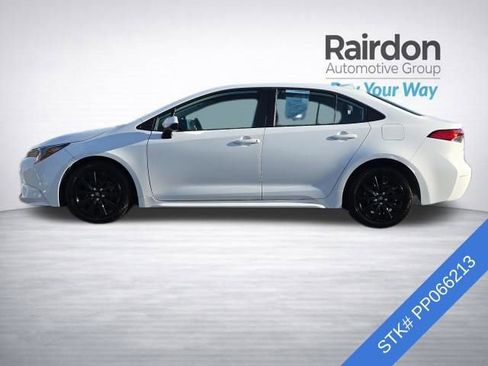 Used 2023 Toyota Corolla LE FWD image 4