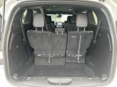 Used 2024 Chrysler Pacifica Limited FWD image 25
