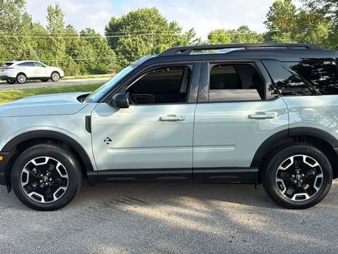 Used 2023 Ford Bronco Sport Outer Banks w/ Tech Package AWD/4WD image 3