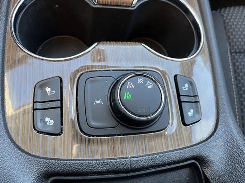 Used 2023 GMC Acadia SLE w/ Driver Convenience Package image 48