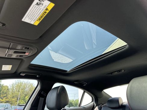 Used 2025 Genesis G70 2.5T w/ Sport Prestige Package image 28