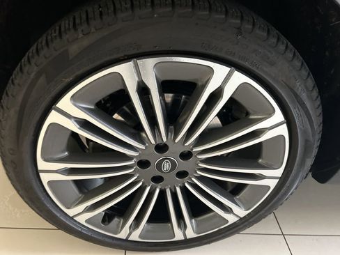 Used 2024 Land Rover Range Rover Sport SE image 21