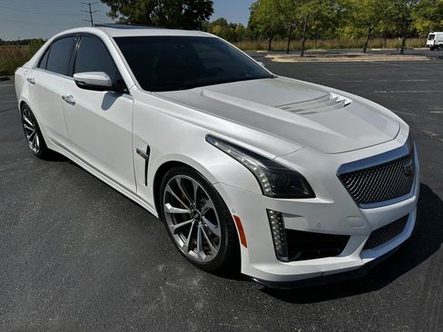 Used 2017 Cadillac CTS V w/ Luxury Package image 10