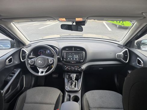 Used 2020 Kia Soul S image 16