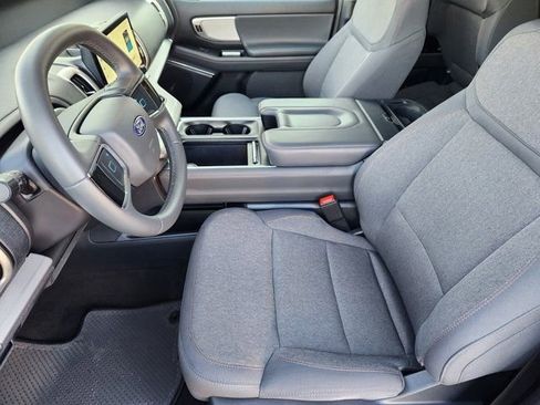 Used 2025 Ford Expedition Max Active image 4