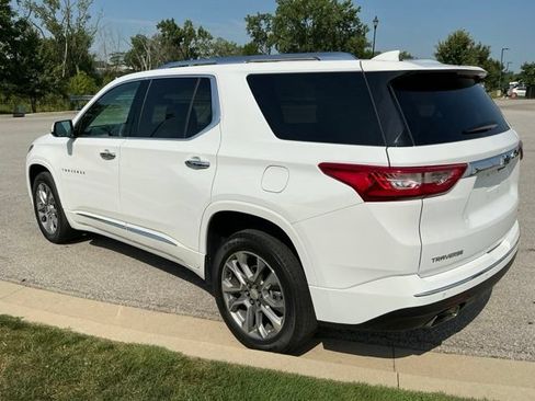Used 2021 Chevrolet Traverse Premier FWD image 4