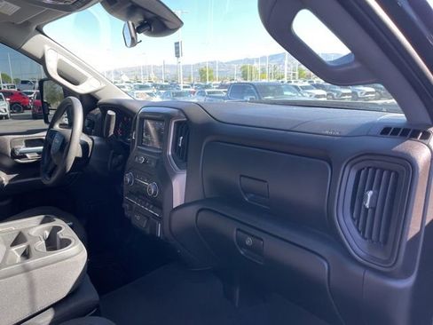 Used 2024 Chevrolet Silverado 2500 Custom w/ Custom Convenience Package AWD/4WD image 17