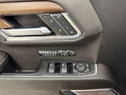 Certified 2024 Chevrolet Silverado 1500 High Country w/ High Country Premium Package AWD/4WD image 21
