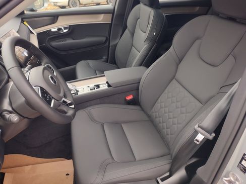 New 2026 Volvo XC90 B6 Plus w/ Protection Package Premier image 13