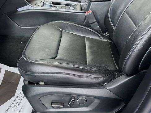 Used 2020 Ford Explorer Limited image 20