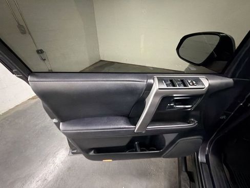 Used 2022 Toyota 4Runner SR5 Premium w/ Moonroof Package AWD/4WD image 23
