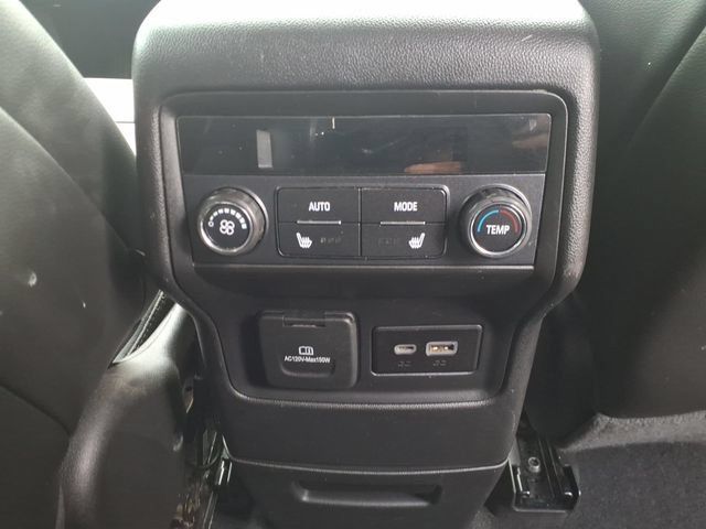 Used 2021 GMC Acadia SLT w/ Technology Package FWD image 15
