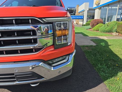 Used 2023 Ford F150 Lariat w/ Trailer Tow Package AWD/4WD image 39