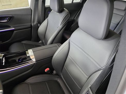 New 2026 Mercedes-Benz GLC 300 image 8