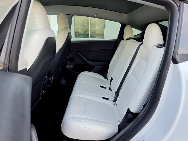 Used 2022 Tesla Model Y Performance AWD/4WD image 26