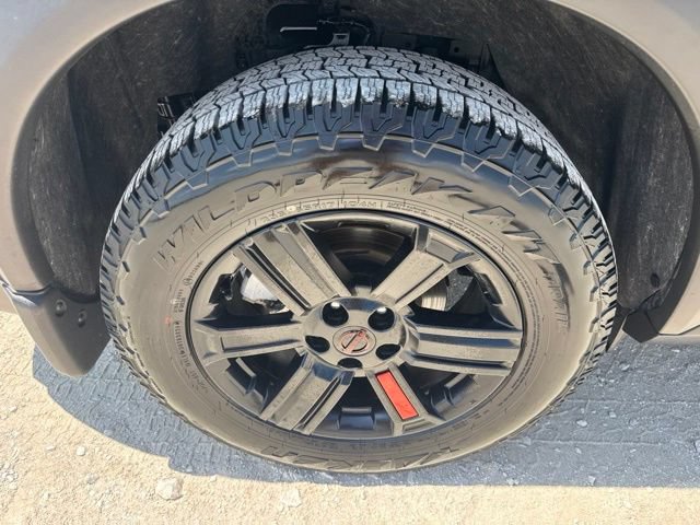 Used 2025 Nissan Rogue SV AWD/4WD image 10