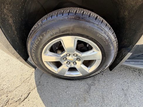 Used 2016 Chevrolet Suburban LT image 42