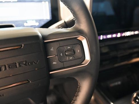 Used 2025 GMC Hummer EV 2X w/ LPO, Dark Essentials Package image 26