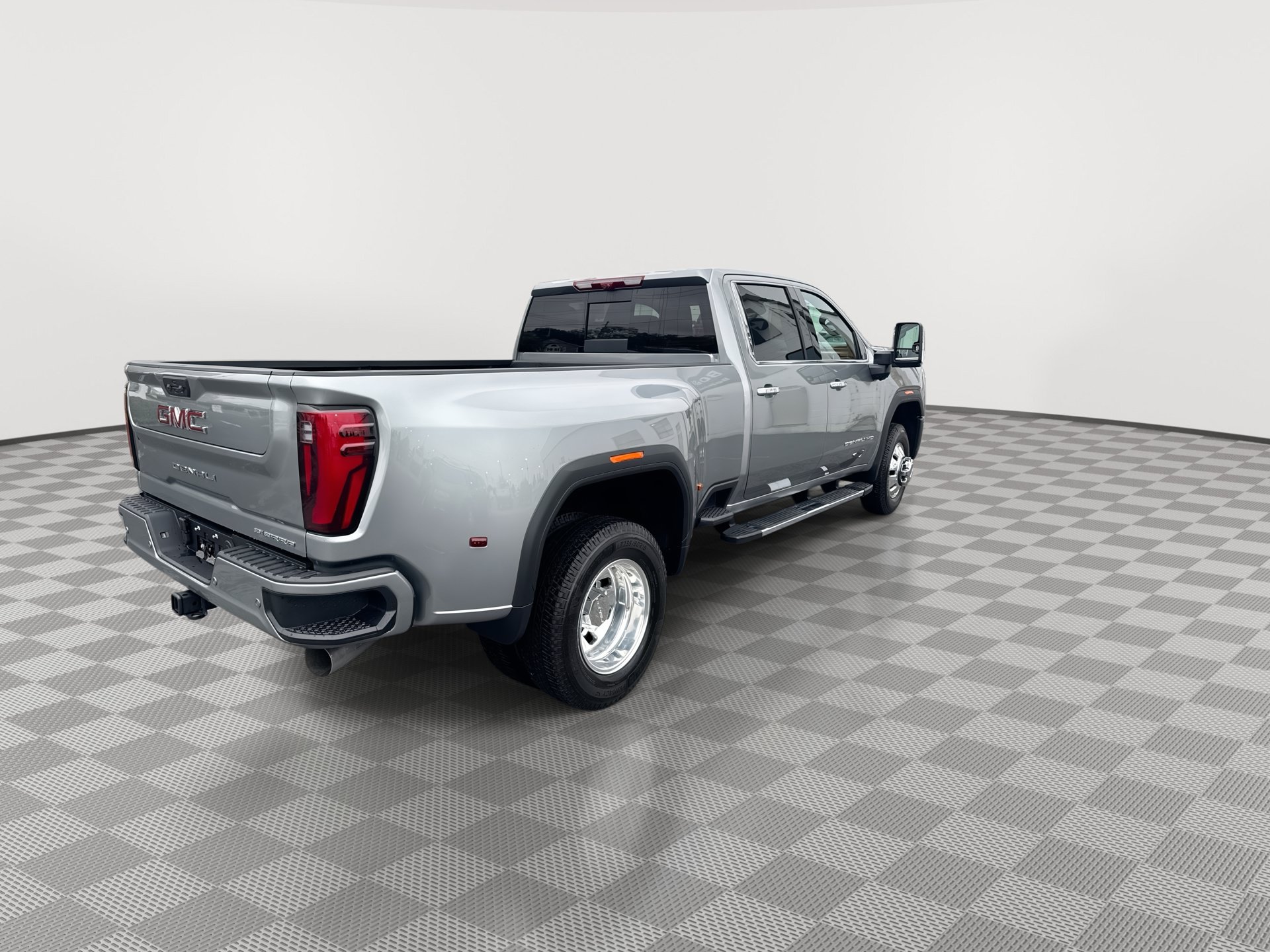 New 2026 GMC Sierra 3500 Denali w/ Denali Reserve Package AWD/4WD image 8
