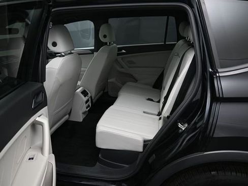 Used 2023 Volkswagen Tiguan SE R-Line AWD/4WD image 28