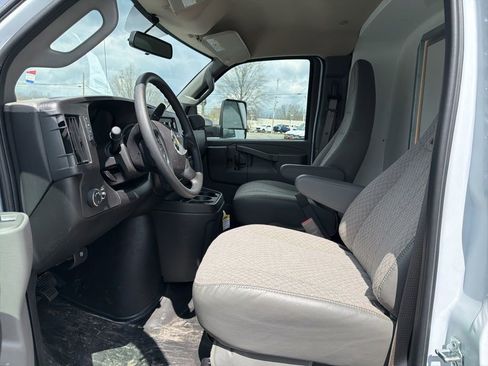 New 2025 Chevrolet Express 3500 w/ Power Convenience Package image 11