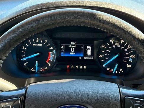 Used 2018 Ford Explorer XLT AWD/4WD image 30