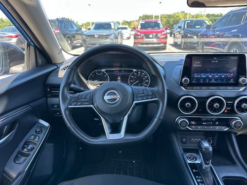 Used 2025 Nissan Sentra SR FWD image 13