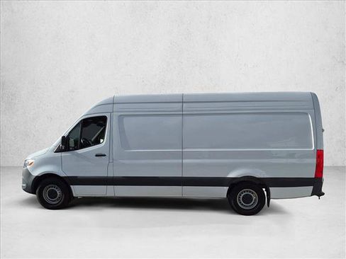 Used 2024 Mercedes-Benz Sprinter 2500 image 8