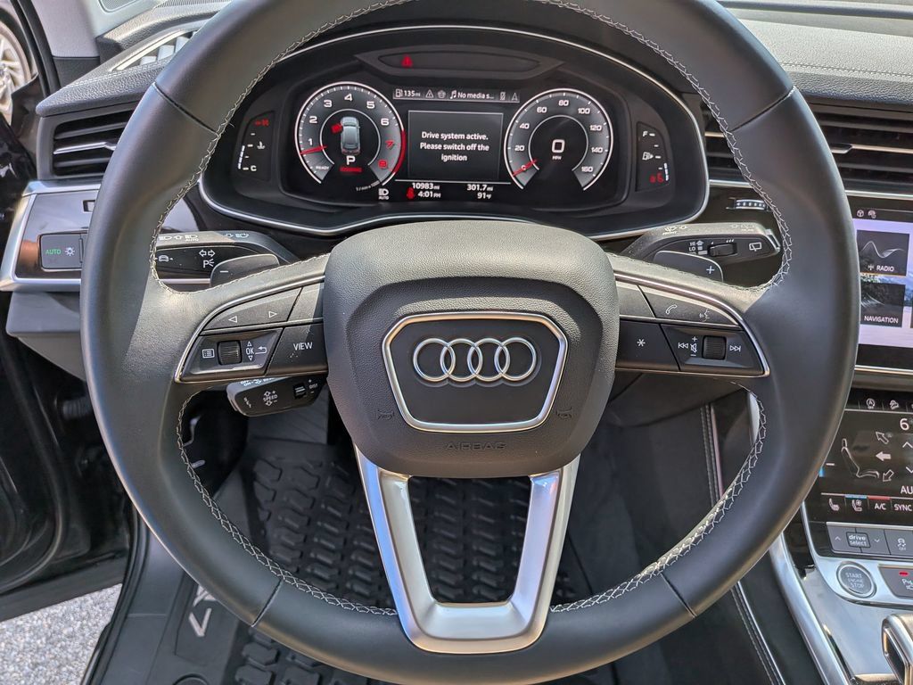 Used 2025 Audi Q7 3.0T Premium Plus AWD/4WD image 15