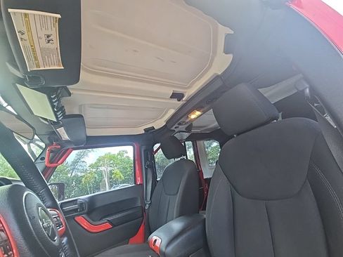 Used 2015 Jeep Wrangler Unlimited Sport w/ Connectivity Group AWD/4WD image 28