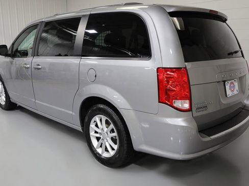 Used 2018 Dodge Grand Caravan SXT FWD image 16