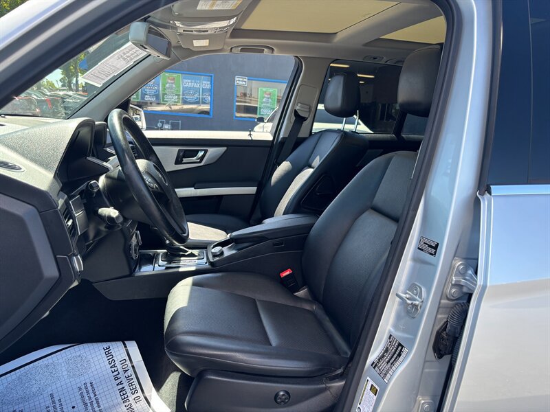 Used 2010 Mercedes-Benz GLK 350 2WD image 7